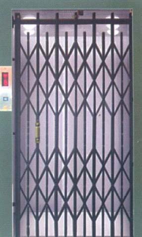 Collapsible Elevator Door | Vintec Elevators